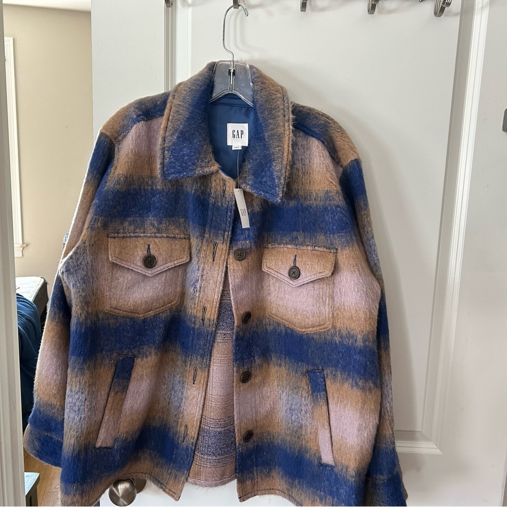 Gap Brand New Shacket just in time for spring!